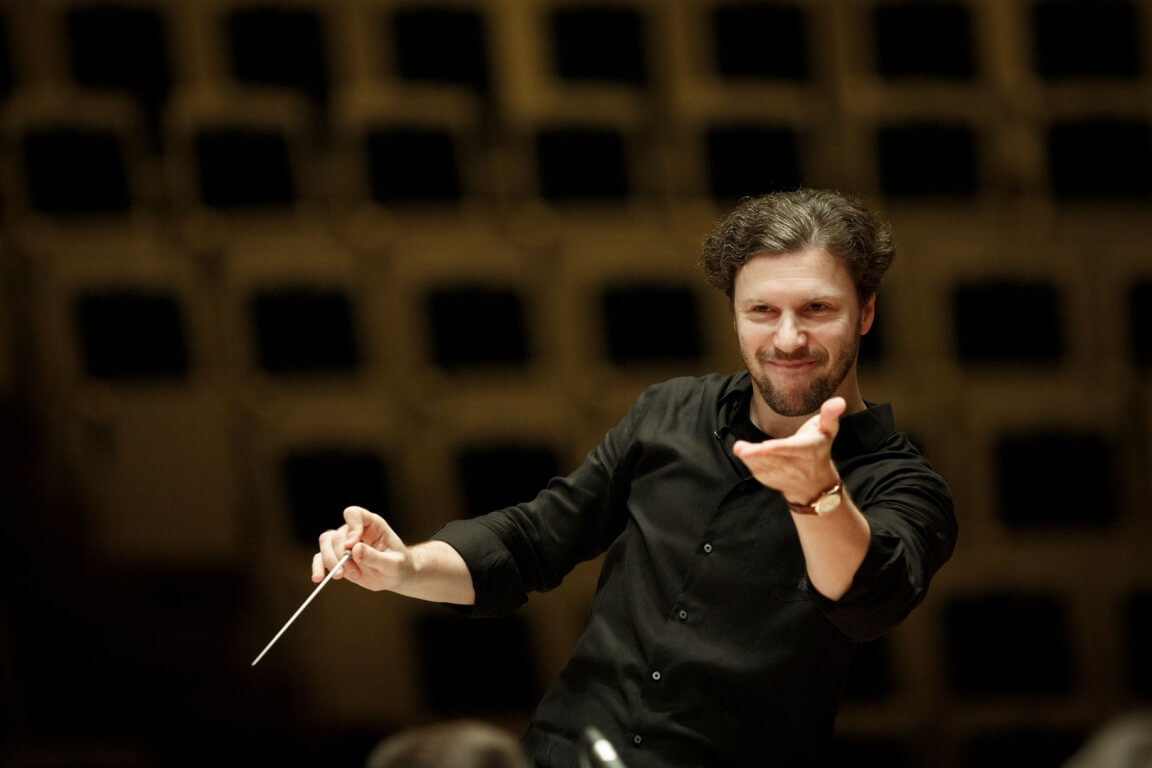 Stanislav Kochanovsky conducts Prokof’ev and Čajkovskij