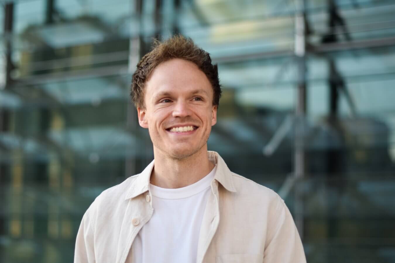 Finnegan Downie Dear conducts Prokof’ev, Strauss and Schubert